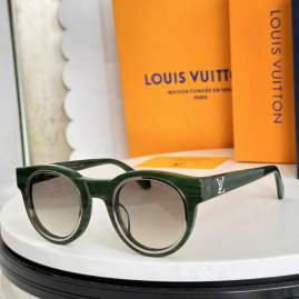 Picture of Louis Vuitton Sunglasses _SKUfw76722123fw